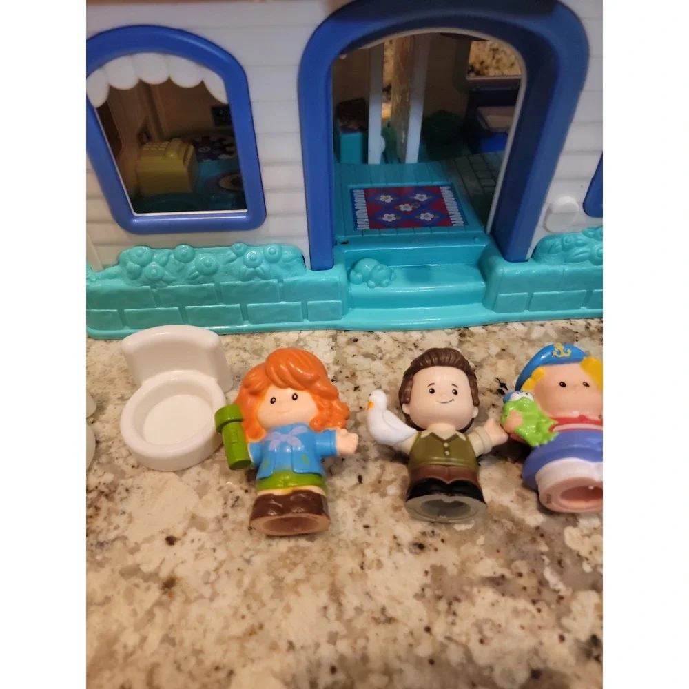 Vintage Fisher Price Little People Sweet Sounds Doll House Tested Works Figures